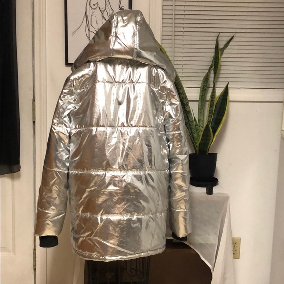 Forever 21 metallic jacket - Picture 5 of 5